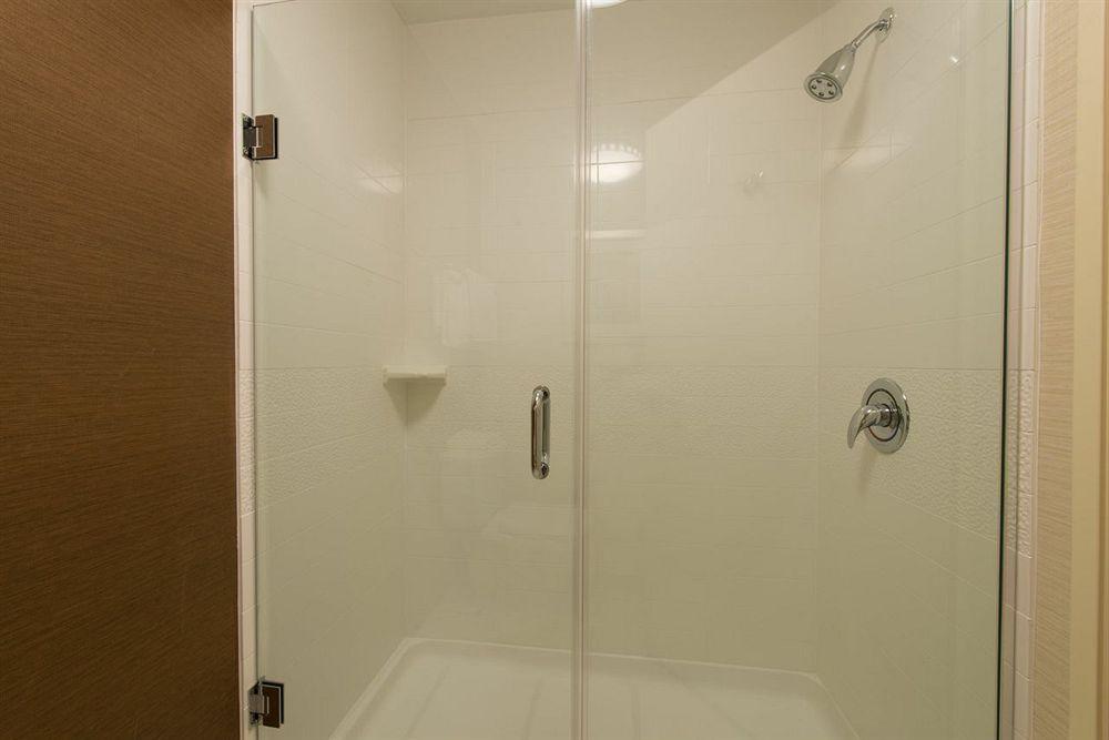 Fairfield Inn&suites Dallas Hotel