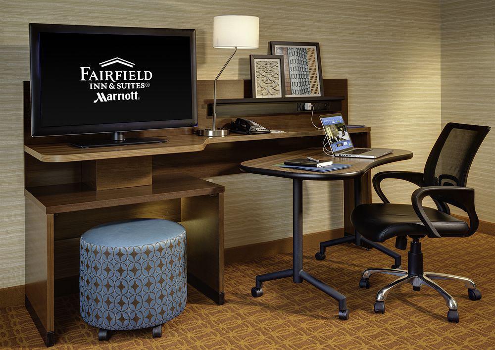 Fairfield Inn&suites Dallas Hotel 3*